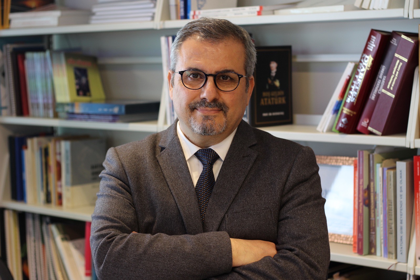 SIMEDICAL ROMÂNIA aduce în premieră în București expertiza mondială a prof. dr. Erdal Karaöz în medicina regenerativă