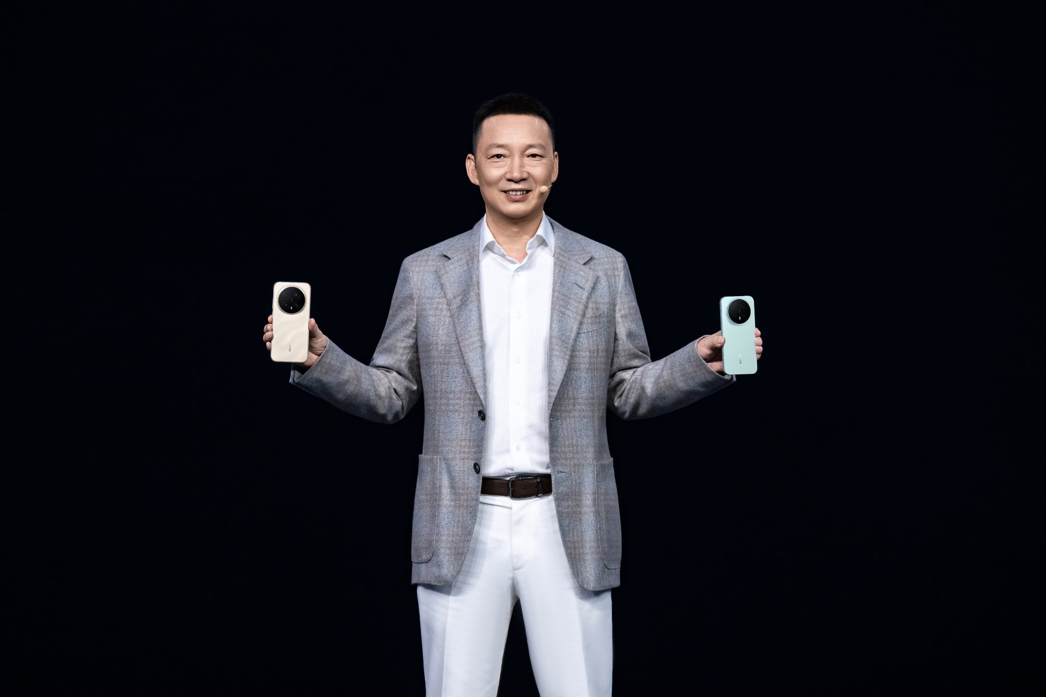 HONOR lansează în China seria AI-flagship HONOR Magic8