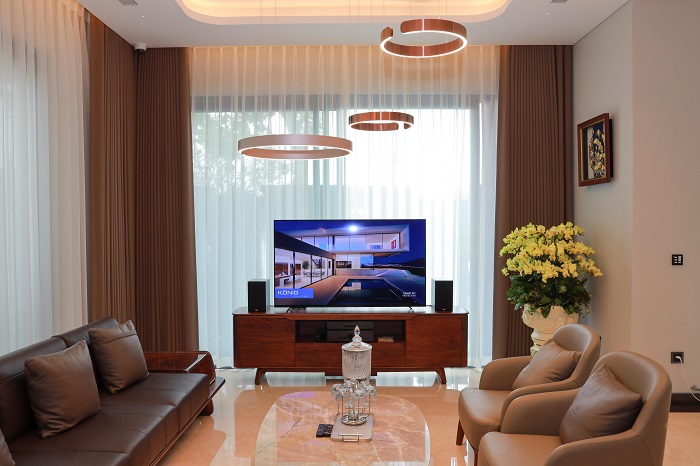 Samsung aduce magia culorilor Quantum Dot în serile de toamnă – gama de televizoare 2025 redefineşte experienţa de vizionare acasă