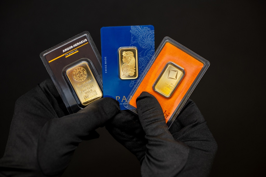 Prețul argintului a crescut cu peste 260% într-un an, la 109 dolari pe uncie