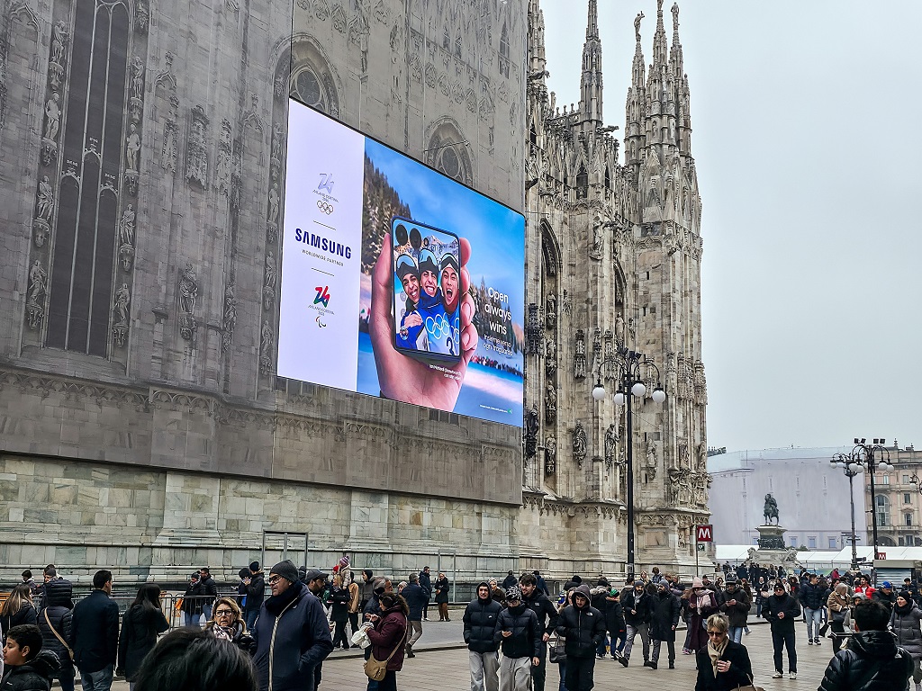 Campania Samsung „Open Always Wins” prinde viață în Milano