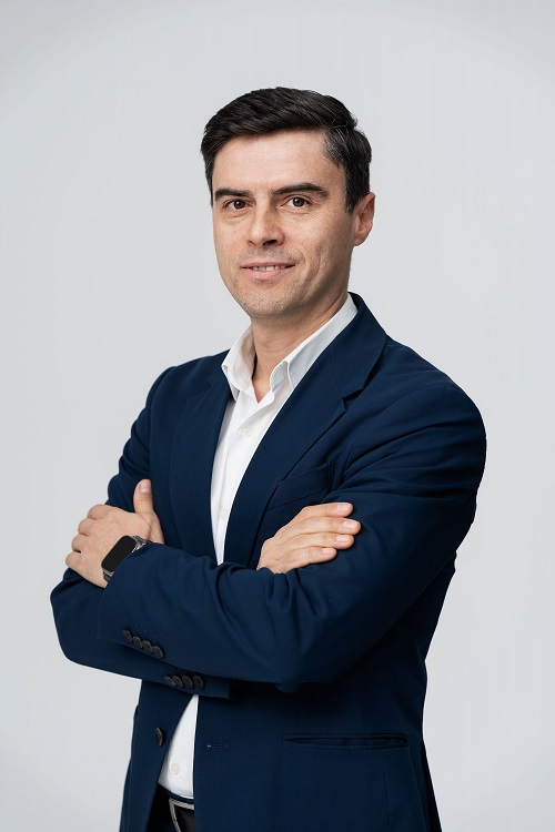 Segmentul corporate ajunge la 20% din vânzările evomag, pe fondul creșterii proiectelor mari și a comenzilor integrate