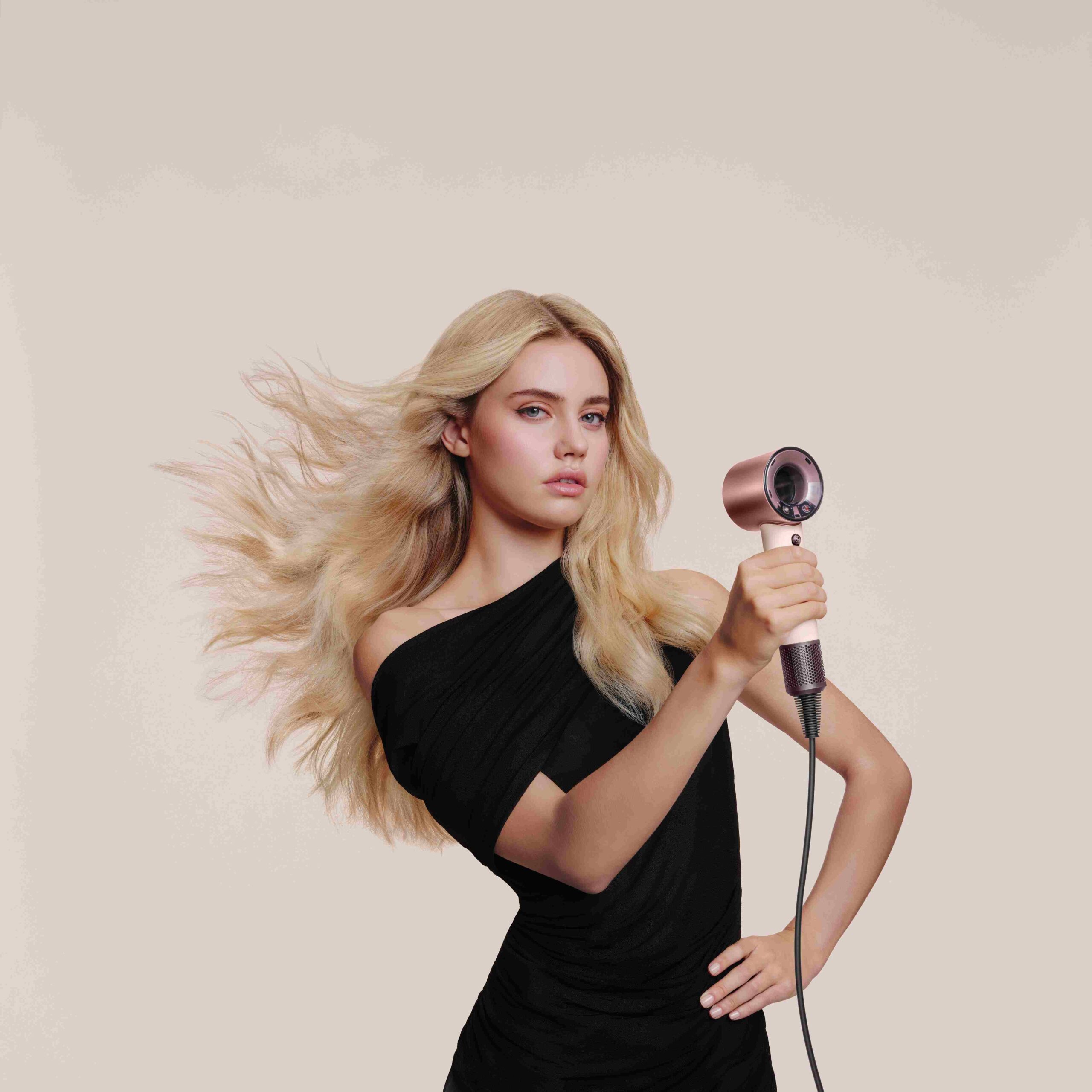 Beauty on the go: rutina Dyson care te însoțește peste tot
